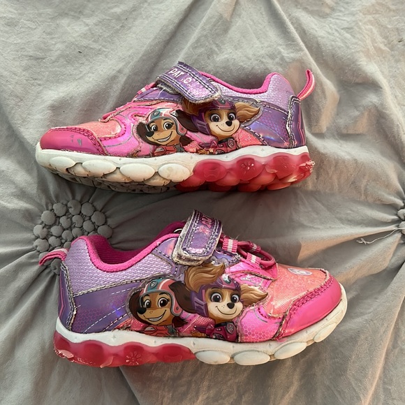 Paw patrol light up shoes - Picture 2 of 5